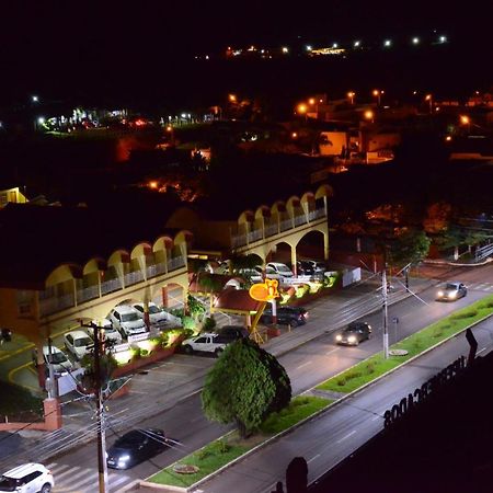 Kanoa Hotel Santo Antônio da Platina Exterior foto